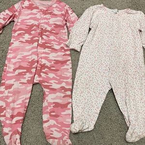 Magnetic me and Kissy Kissy sleepers set